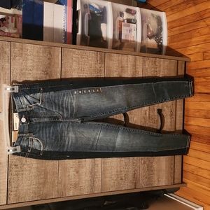 - High rise jeans